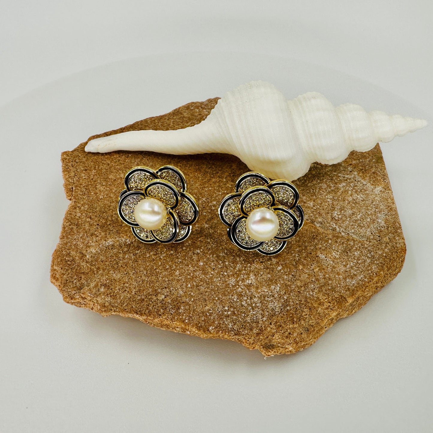 Pearl & zirconia scattered flower stud earrings with gold-tone floral design and 925 sterling silver posts