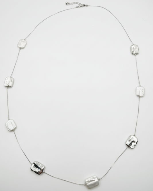 image showing necklace of silver and pearl