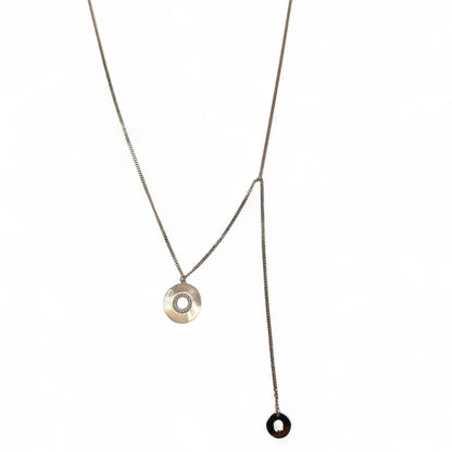 42cm 925 sterling silver lariat necklace with 16mm mother-of-pearl disc, zirconia inlay, and 9mm silver accent
